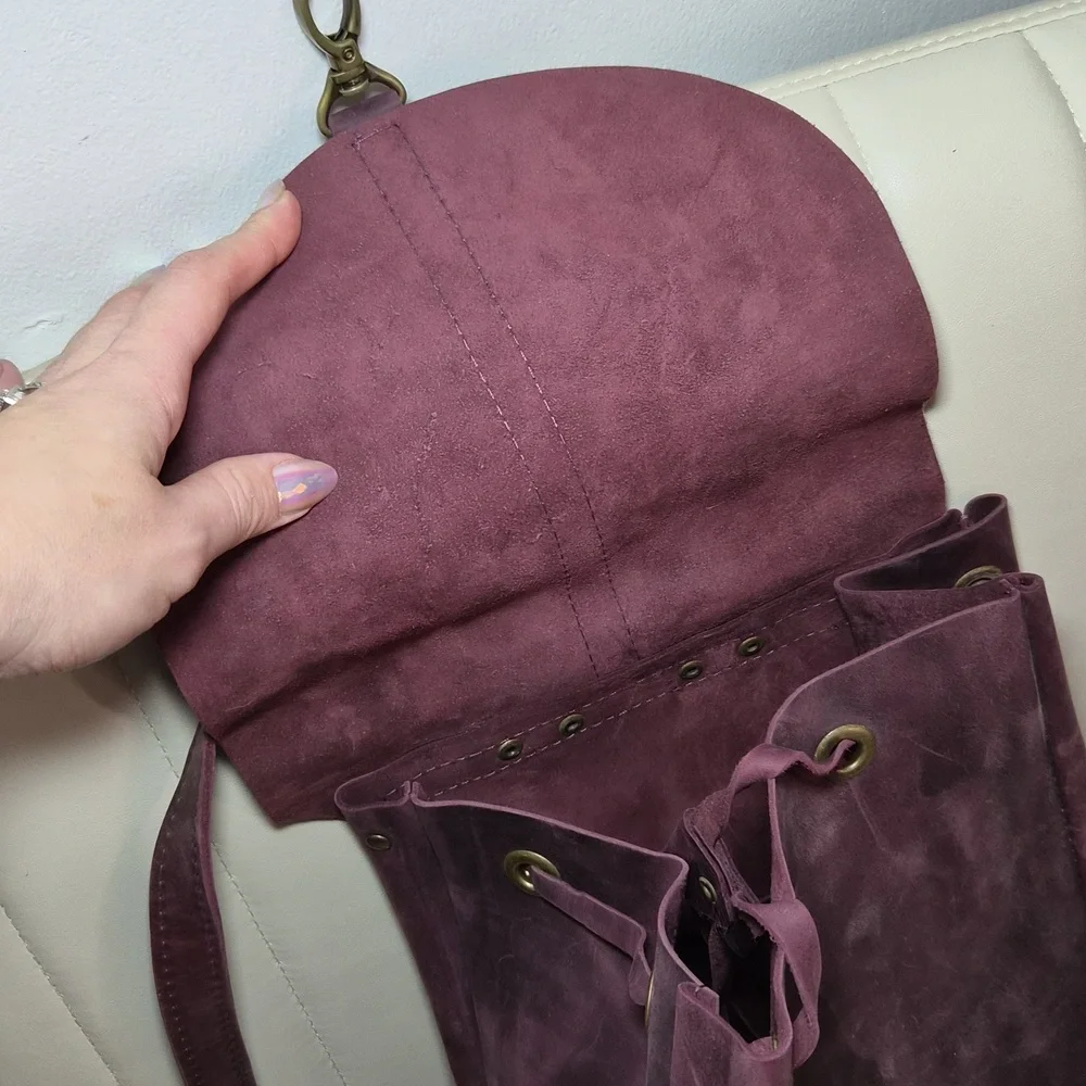 Leather Burgundy Backpack - Classic Minimalist Design Travel Vintage Gorpcore